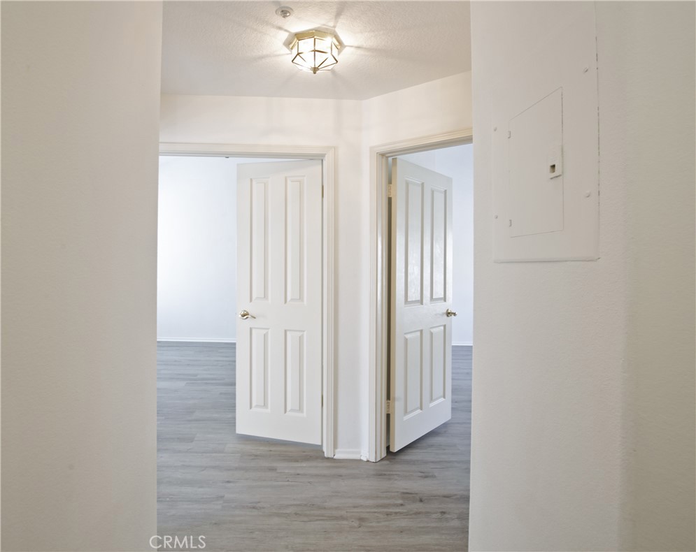 https://media.crmls.org/medias/3a580342-27f1-411c-be7c-00386e80f872.jpg?preset=X-Large