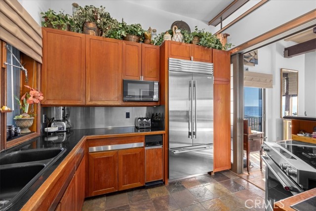 601 Esplanade, Redondo Beach, California 90277, 3 Bedrooms Bedrooms, ,3 BathroomsBathrooms,Residential,For Sale,Esplanade,SB25028619