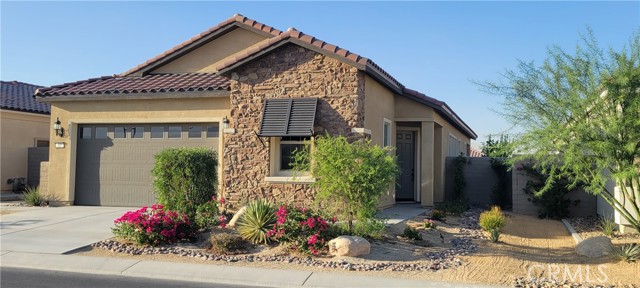 Detail Gallery Image 1 of 31 For 82 Burgundy, Rancho Mirage,  CA 92270 - 2 Beds | 2 Baths