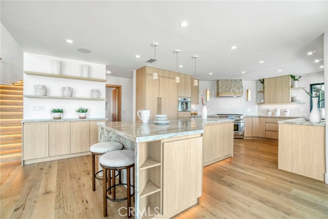Detail Gallery Image 14 of 61 For 32075 Canterhill Pl, Westlake Village,  CA 91361 - 4 Beds | 5/1 Baths