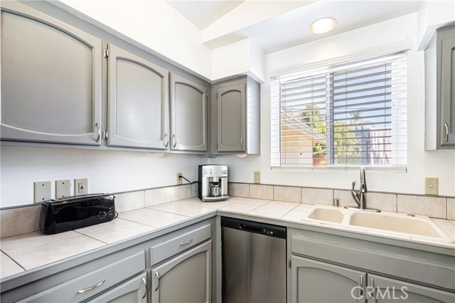 559 Houston Drive photo 8
