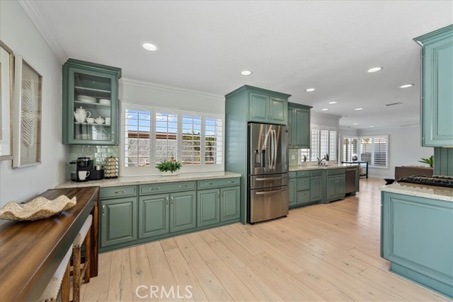 Detail Gallery Image 7 of 41 For 19705 Teresa Ct, Cerritos,  CA 90703 - 6 Beds | 3/1 Baths