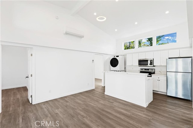 Detail Gallery Image 5 of 18 For 552 N Cambridge St, Orange,  CA 92867 - – Beds | – Baths