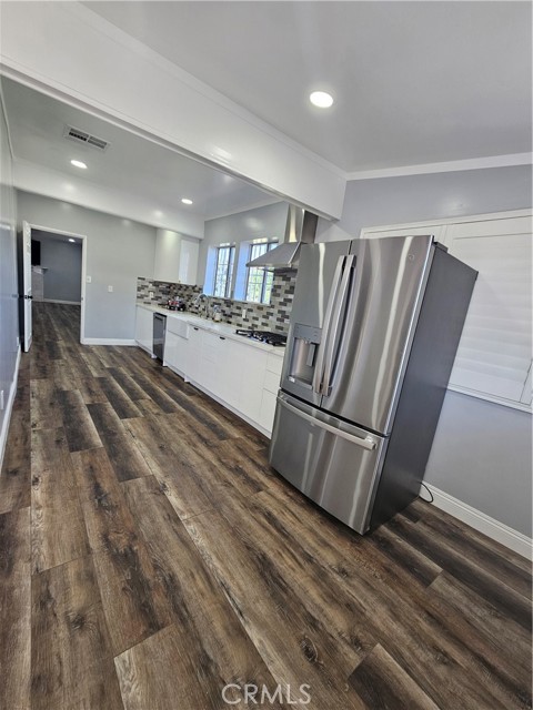 2352 California Ave photo 5