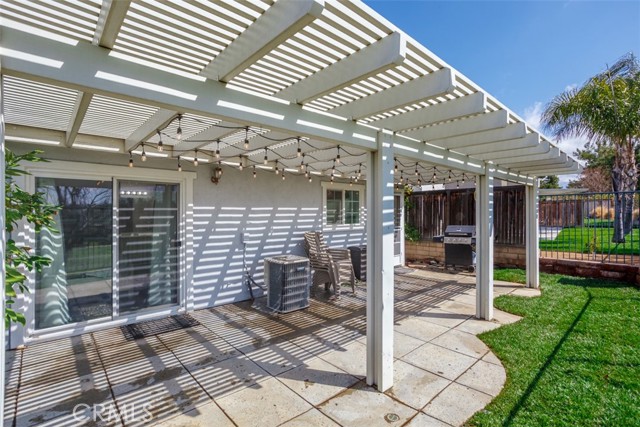 33183 Eagle Point Drive, Yucaipa CA: https://media.crmls.org/medias/3a5a657b-99e9-4aed-aa00-f74d04109caa.jpg
