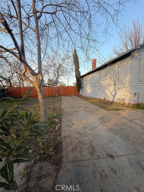 Detail Gallery Image 3 of 21 For 228 E Ivy St, Hanford,  CA 93230 - 2 Beds | 1 Baths