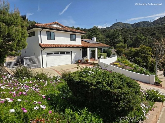 Detail Gallery Image 3 of 34 For 2420 Delisle Ct, Glendale,  CA 91208 - 4 Beds | 3 Baths