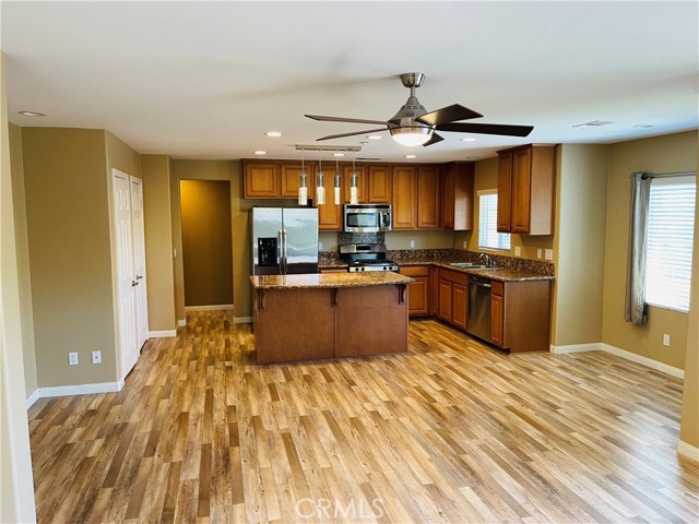 Detail Gallery Image 5 of 30 For 1351 Isabella Way, Vista,  CA 92084 - 2 Beds | 2 Baths