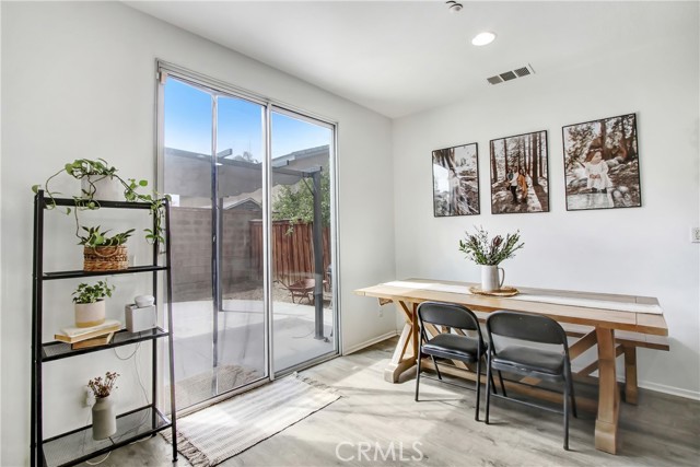 11376 Riverpass Court, Riverside CA: https://media.crmls.org/medias/3a5c8eef-8e32-4dcf-b97b-b8fb6dd5e1a7.jpg