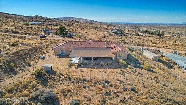 Detail Gallery Image 4 of 32 For 9045 Loma Vista Rd, Apple Valley,  CA 92308 - 4 Beds | 3 Baths