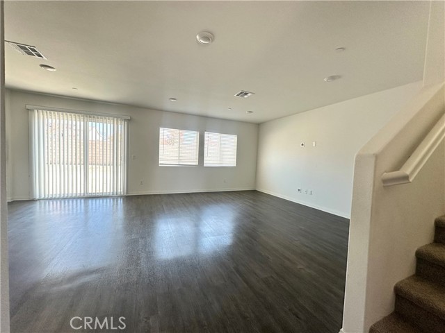 Detail Gallery Image 7 of 22 For 247 Scarlet Oak, San Jacinto,  CA 92583 - 4 Beds | 3 Baths