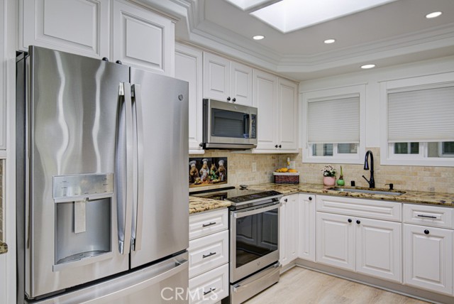 Detail Gallery Image 8 of 29 For 668 via Mendoza #Q,  Laguna Woods,  CA 92637 - 2 Beds | 2 Baths