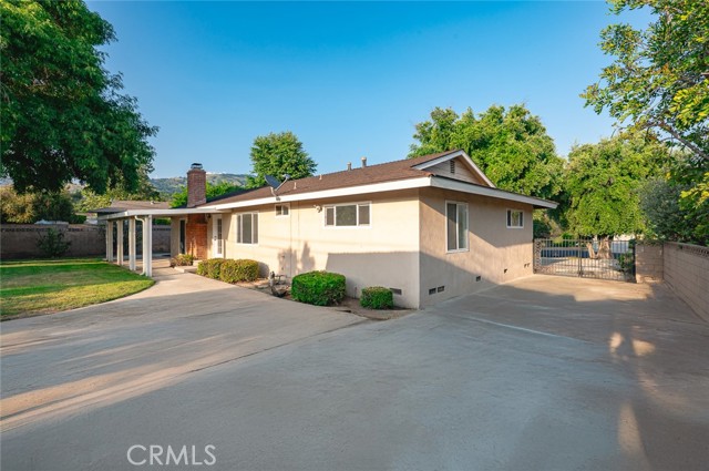 153 Underhill Drive, Glendora CA: https://media.crmls.org/medias/3a5d0350-9cf8-41da-a927-50957bef6922.jpg