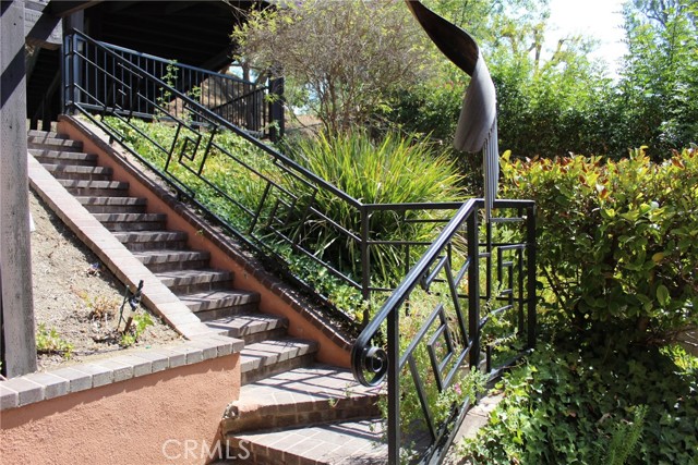 4400 Portico Place, Encino CA: https://media.crmls.org/medias/3a5dac20-f096-4edc-bd0e-890685e53d84.jpg