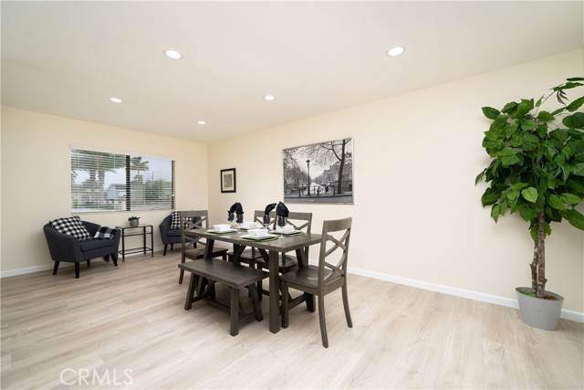 Detail Gallery Image 8 of 33 For 12566 Dolan Ave, Downey,  CA 90242 - 3 Beds | 2 Baths