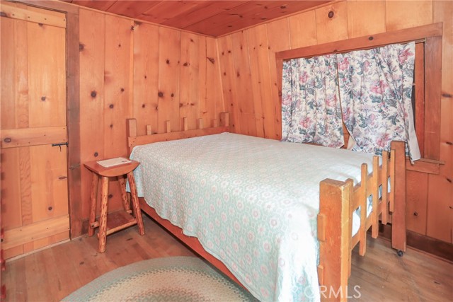 Detail Gallery Image 31 of 47 For 39342 Mohawk Dr, Fawnskin,  CA 92333 - 4 Beds | 2 Baths