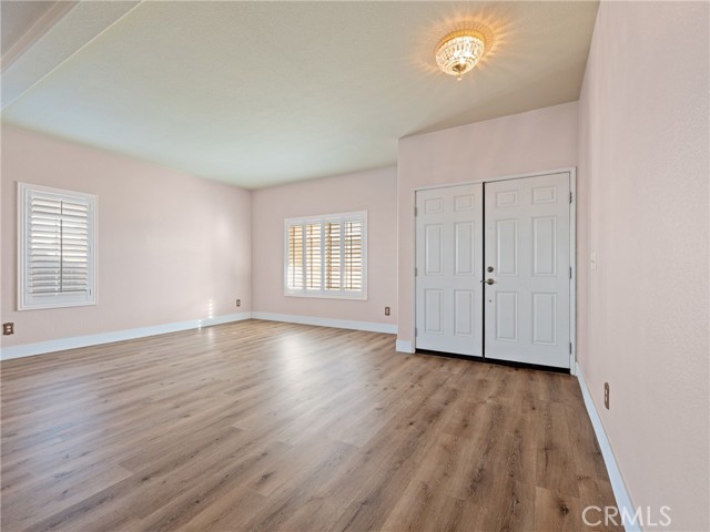Detail Gallery Image 6 of 46 For 12304 Sunglow Ct, Victorville,  CA 92392 - 4 Beds | 2/1 Baths