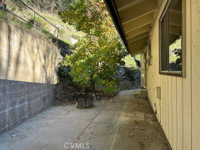 22348 Glenwood, Crestline CA: https://media.crmls.org/medias/3a5fe22b-8ddb-440a-a085-f18ac29d202d.jpg