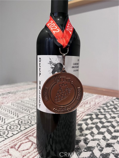 10161 Foothill Boulevard, Sylmar CA: https://media.crmls.org/medias/3a6096f4-4ea8-430c-b701-b890273eee2d.jpg