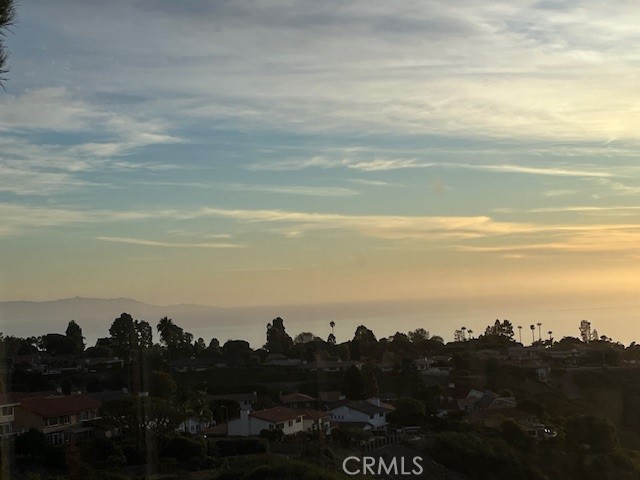 https://media.crmls.org/medias/3a60c32a-2aed-41fe-969b-2ab009a01261.jpg?preset=X-Large