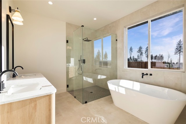 904 Waggoner Road, Paradise CA: https://media.crmls.org/medias/3a60e66f-52b1-47a4-b647-b0566bf61dbc.jpg