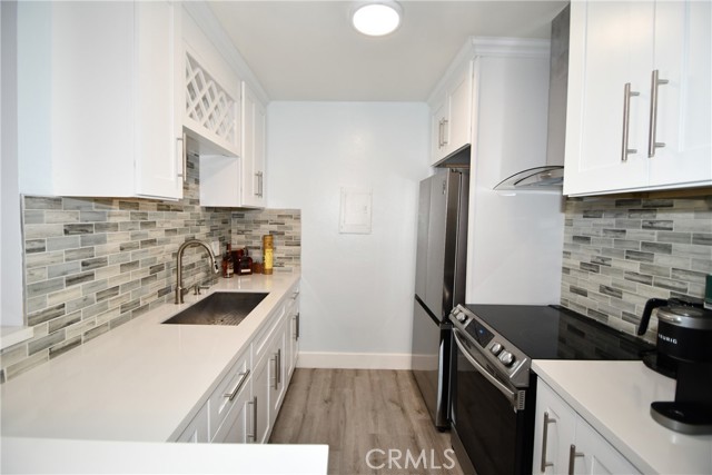 7740 Redlands Street, M3078 photo 4