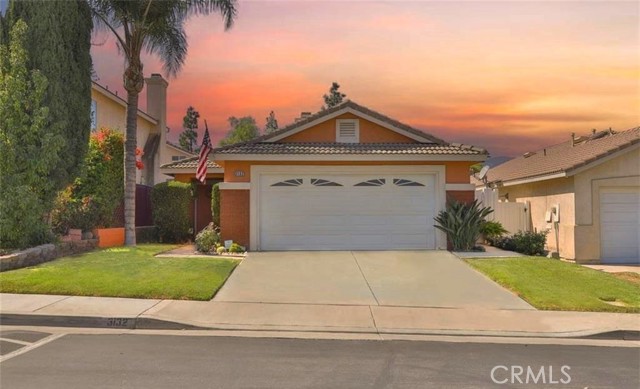 Detail Gallery Image 1 of 29 For 3132 Rowena Dr, Corona,  CA 92882 - 3 Beds | 2 Baths