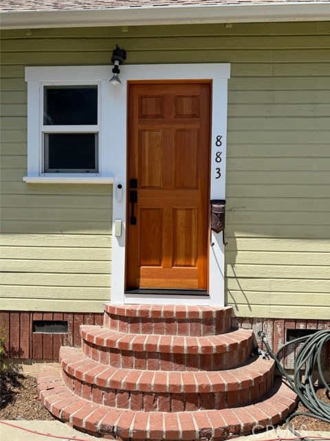 Detail Gallery Image 4 of 30 For 881 Winona Ave, Pasadena,  CA 91103 - 4 Beds | 3 Baths