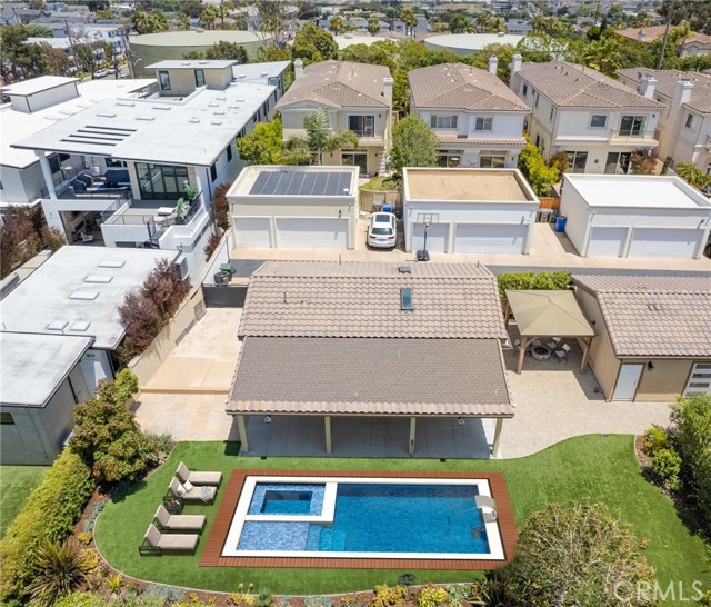 Pool has been VIRTUALLY STAGED. What it could look like if you added a pool!