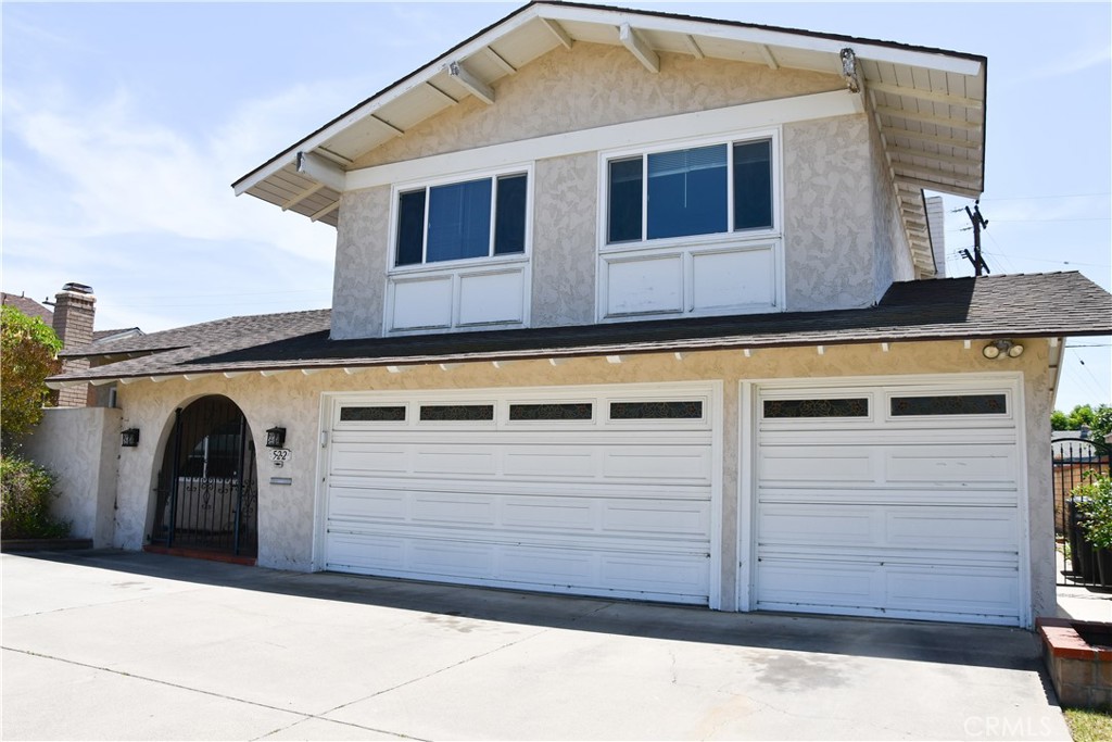 522 E Collins