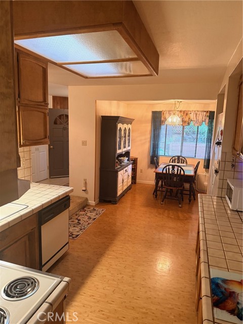 Detail Gallery Image 19 of 64 For 5129 Toyon, Paradise,  CA 95969 - 3 Beds | 3/1 Baths