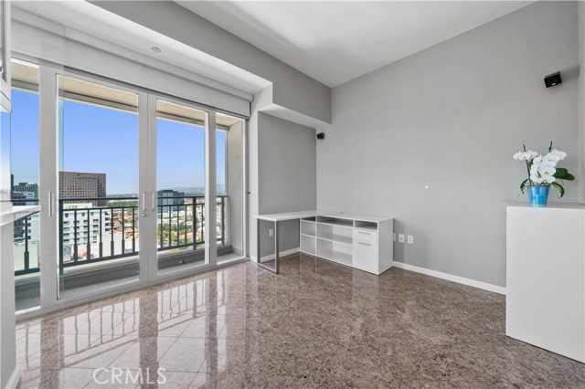 Detail Gallery Image 9 of 39 For 10727 Wilshire Bld #1901,  Los Angeles,  CA 90024 - 2 Beds | 3/1 Baths