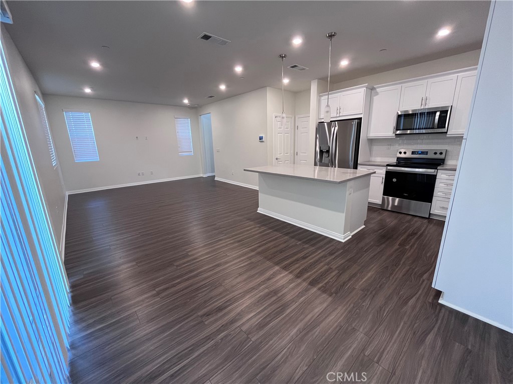 MLS #OC25231719 image #5