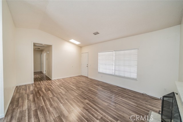Detail Gallery Image 7 of 38 For 14150 Manzano Rd, Victorville,  CA 92392 - 3 Beds | 2 Baths