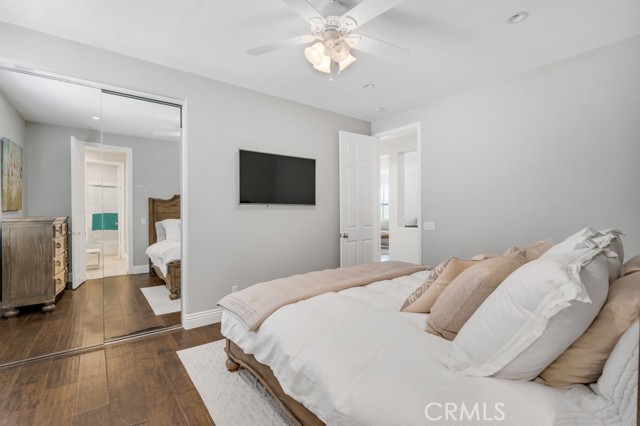 24234 Reyes Adobe Way, Valencia CA: https://media.crmls.org/medias/3a664fe6-6ec2-42a7-b253-4868d9bd869c.jpg