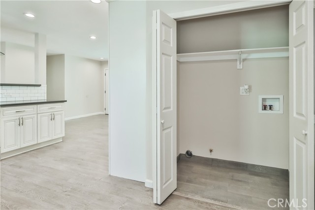 Detail Gallery Image 12 of 41 For 21053 Burton St, Canoga Park,  CA 91304 - 3 Beds | 2 Baths