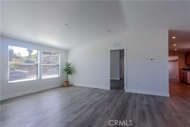 Detail Gallery Image 9 of 22 For 17457 Ranspot, Lake Elsinore,  CA 92530 - 3 Beds | 2 Baths