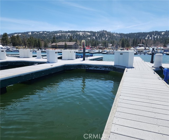 Detail Gallery Image 3 of 5 For 400 Pine Knot Blvd #C-30, Big Bear Lake,  CA 92315 - – Beds | – Baths