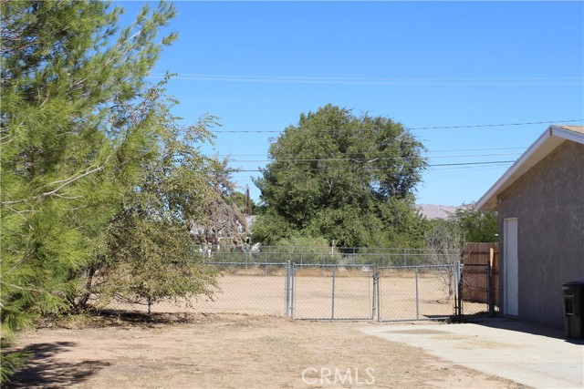 Detail Gallery Image 33 of 37 For 22788 Eyota Rd, Apple Valley,  CA 92308 - 3 Beds | 1/1 Baths