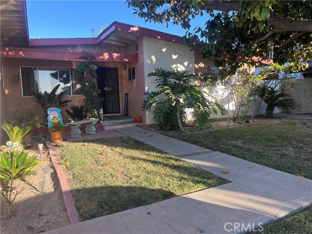 Detail Gallery Image 1 of 7 For 13592 Descanso Dr, Westminster,  CA 92683 - 3 Beds | 1/1 Baths