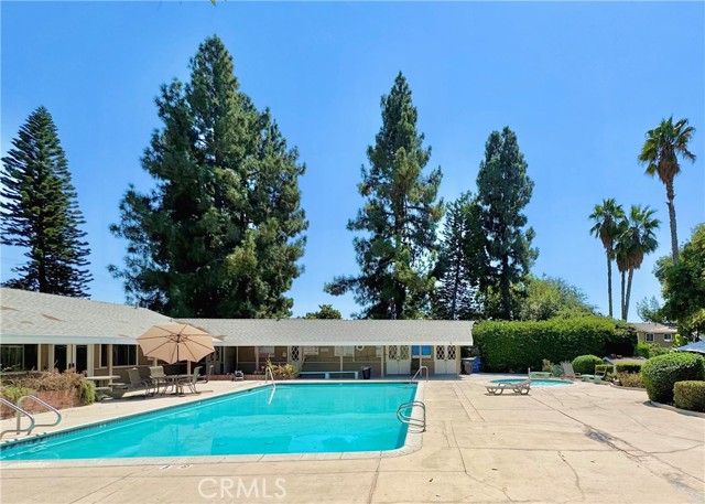 644 E Lee Place, Azusa CA: https://media.crmls.org/medias/3a695767-a890-4bb7-a133-d4546ad5d043.jpg