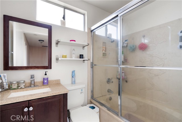 Detail Gallery Image 25 of 38 For 14294 Foothill Bld #114,  Sylmar,  CA 91342 - 3 Beds | 2/1 Baths