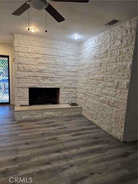 706 W Orangethorpe Avenue, Fullerton CA: https://media.crmls.org/medias/3a6b8f23-36f6-42d0-a87c-947168dd75ea.jpg