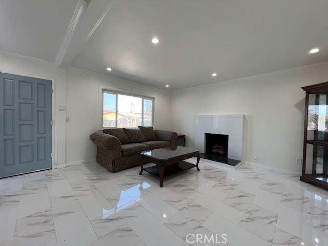 MLS #DW25175393 img 2