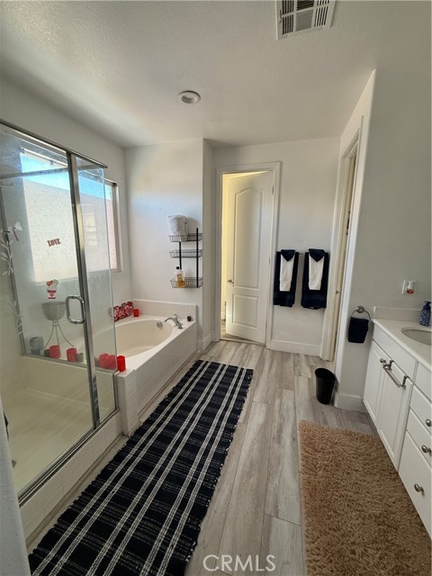 Detail Gallery Image 41 of 44 For 15974 Golden Meadow Ln, Victorville,  CA 92394 - 3 Beds | 2/1 Baths