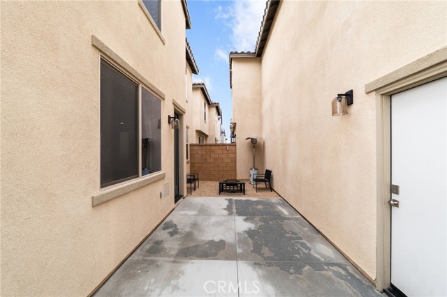 Detail Gallery Image 31 of 41 For 16667 Snowdrop #2,  Fontana,  CA 92336 - 4 Beds | 3 Baths