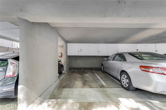Detail Gallery Image 21 of 27 For 14238 Dickens St #3,  Sherman Oaks,  CA 91423 - 2 Beds | 2 Baths