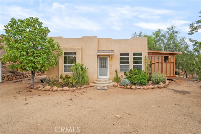 20180 Grill Court, Perris CA: https://media.crmls.org/medias/3a6cdfa7-9330-47db-9984-d309af74f4df.jpg