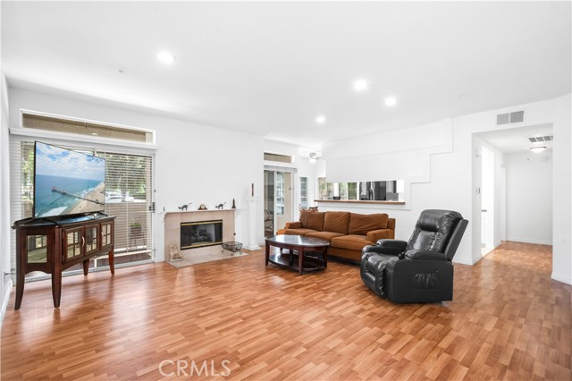 Detail Gallery Image 2 of 59 For 4591 Warner Ave #101,  Huntington Beach,  CA 92649 - 3 Beds | 2 Baths