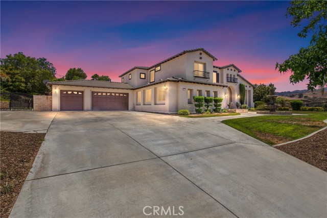 Detail Gallery Image 1 of 72 For 2109 Canyon View Ln, Redlands,  CA 92373 - 4 Beds | 4 Baths